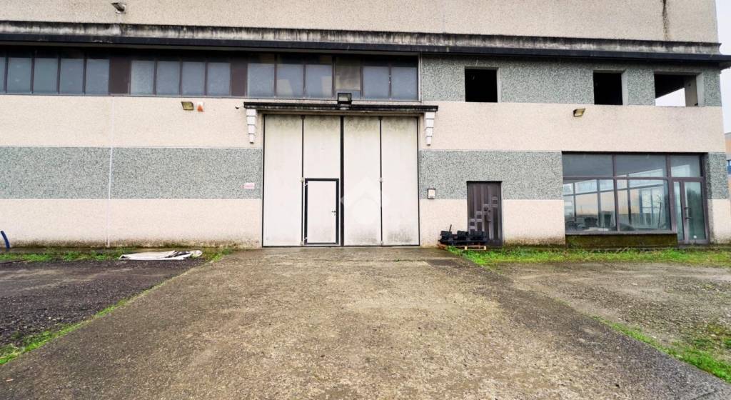 negozio in vendita a Novi Ligure