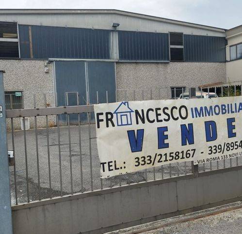 locale commerciale in vendita a Novi Ligure