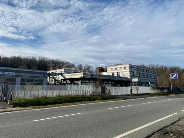 capannone in vendita a Novi Ligure
