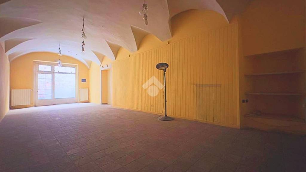 negozio in vendita a Novi Ligure
