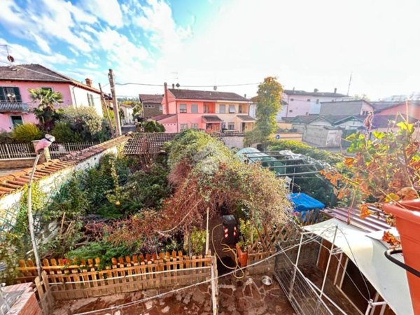 casa indipendente in vendita a Novi Ligure