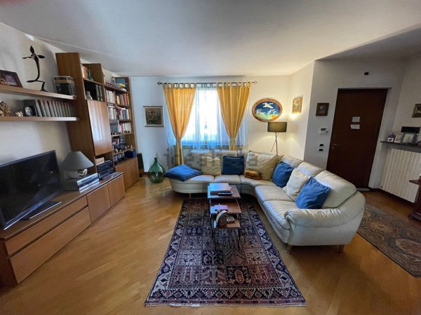 casa indipendente in vendita a Novi Ligure