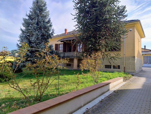 casa indipendente in vendita a Novi Ligure