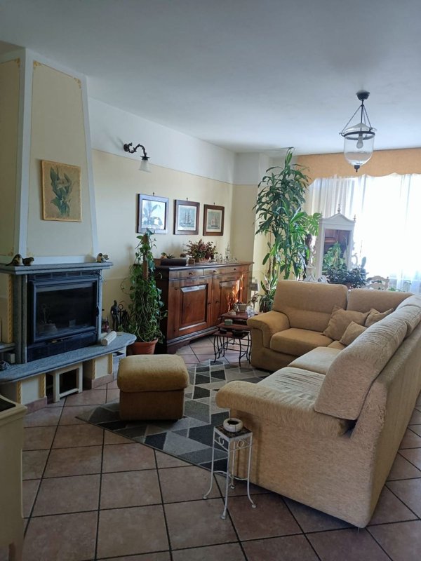 casa indipendente in vendita a Novi Ligure