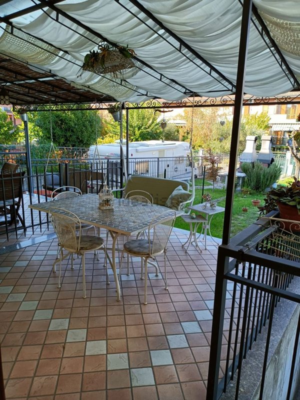 casa indipendente in vendita a Novi Ligure