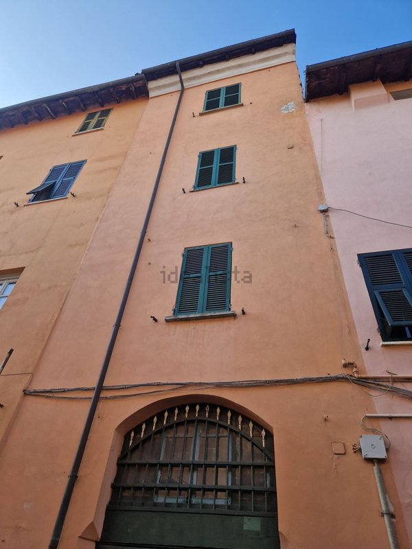 casa indipendente in vendita a Novi Ligure