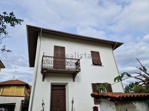 casa indipendente in vendita a Novi Ligure