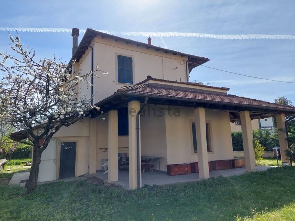 casa indipendente in vendita a Novi Ligure