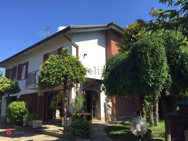 casa indipendente in vendita a Novi Ligure