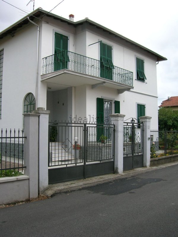 casa indipendente in vendita a Novi Ligure