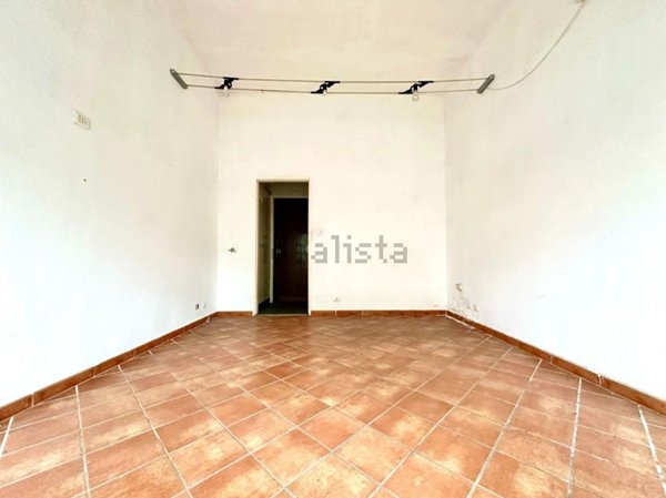 locale commerciale in vendita a Novi Ligure