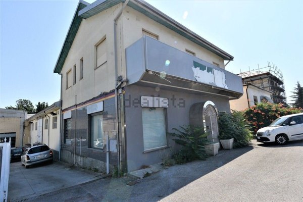 ufficio in vendita a Novi Ligure