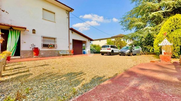 casa indipendente in vendita a Novi Ligure