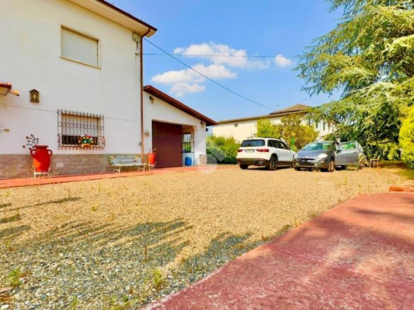 casa indipendente in vendita a Novi Ligure