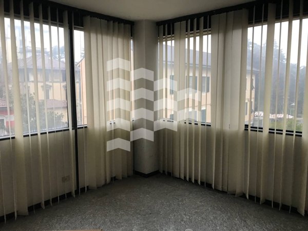 locale commerciale in vendita a Novi Ligure