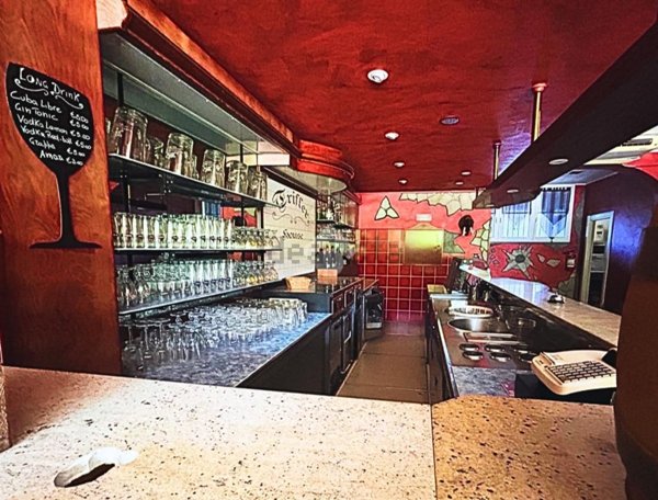 locale commerciale in vendita a Novi Ligure