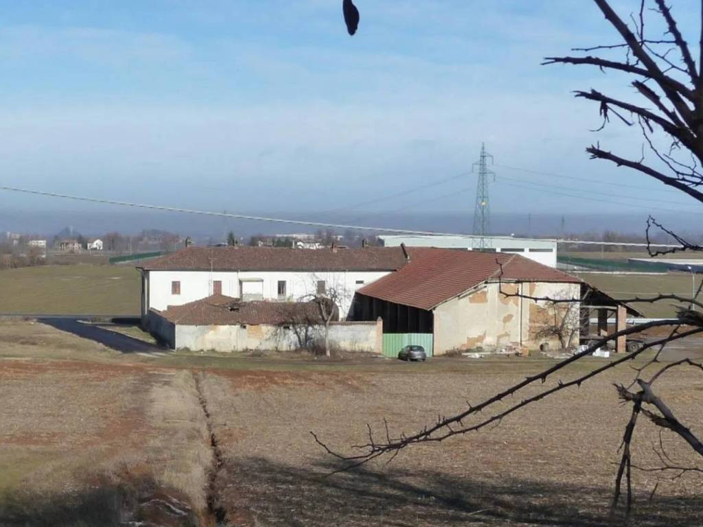 casa indipendente in vendita a Novi Ligure