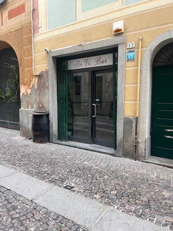 locale commerciale in vendita a Novi Ligure