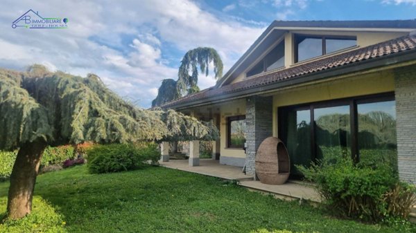 casa indipendente in vendita a Novi Ligure