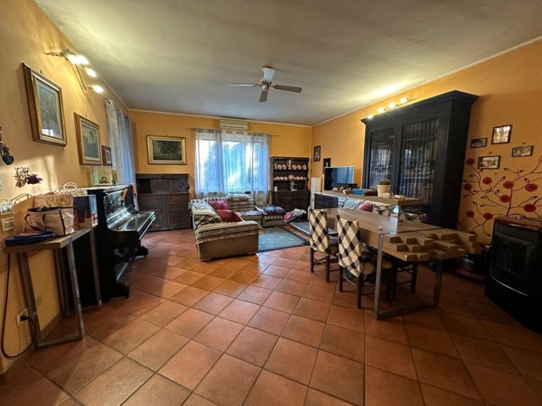 casa indipendente in vendita a Novi Ligure