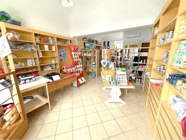 negozio in vendita a Novi Ligure