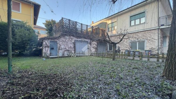 casa semindipendente in vendita a Novi Ligure