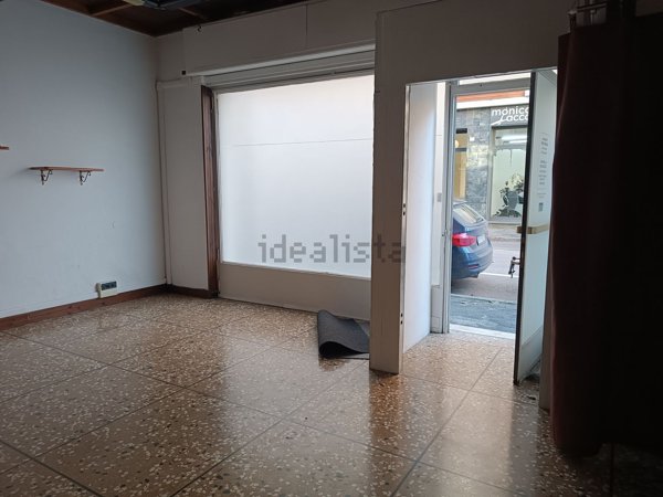 locale commerciale in vendita a Novi Ligure