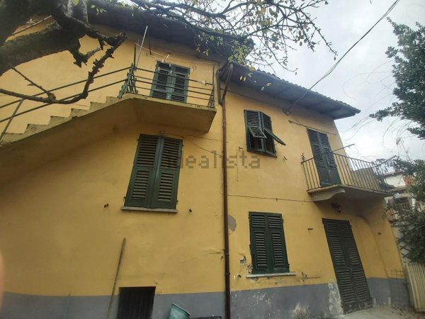 casa indipendente in vendita a Novi Ligure