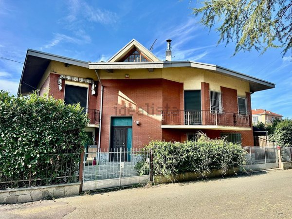 casa indipendente in vendita a Novi Ligure