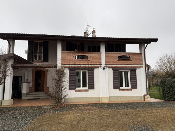 casa indipendente in vendita a Novi Ligure