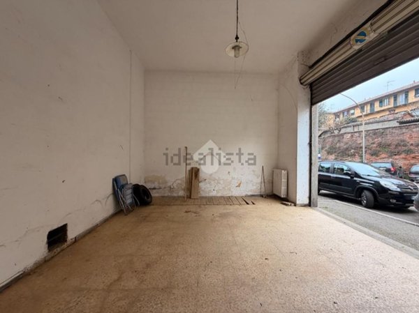 locale commerciale in vendita a Novi Ligure