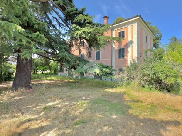 casa indipendente in vendita a Novi Ligure