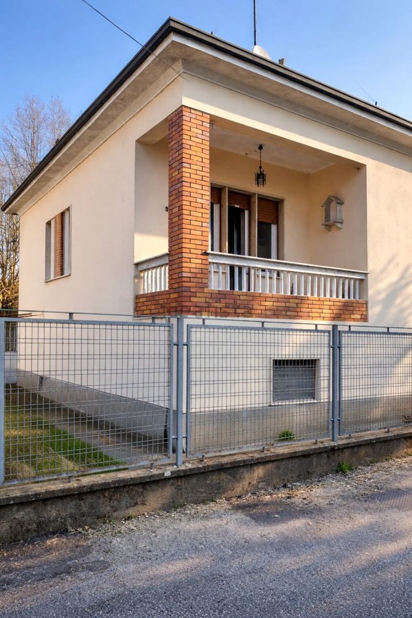 casa indipendente in vendita a Novi Ligure