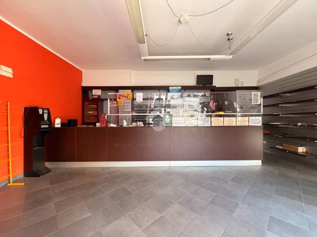 negozio in vendita a Novi Ligure