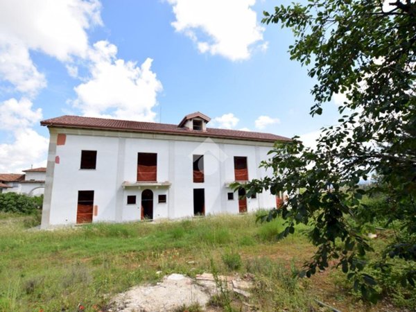 casa indipendente in vendita a Novi Ligure