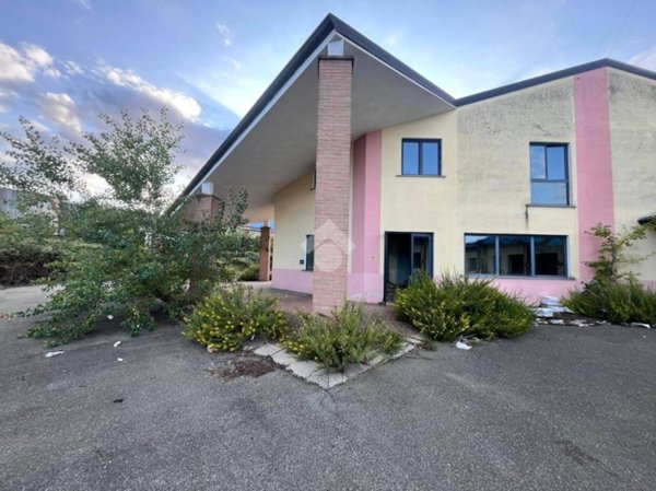 negozio in vendita a Novi Ligure