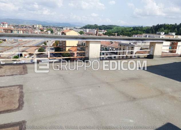 locale commerciale in vendita a Novi Ligure