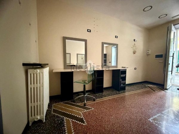 negozio in vendita a Novi Ligure