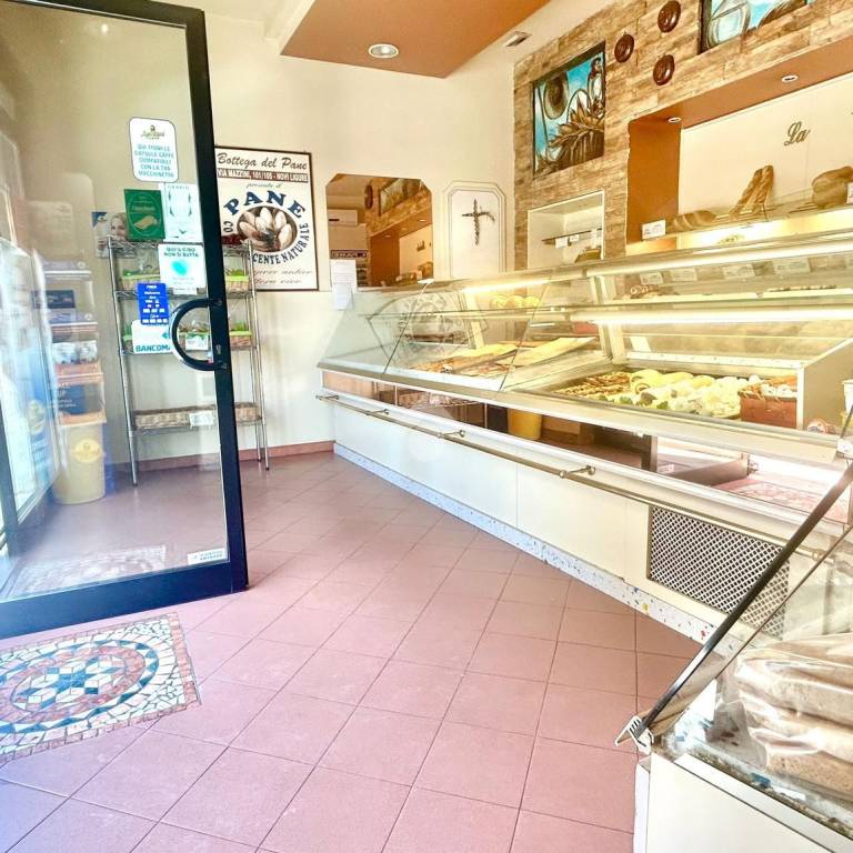 negozio in vendita a Novi Ligure