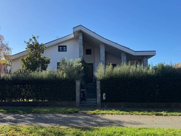 casa indipendente in vendita a Novi Ligure