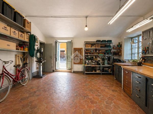 locale di sgombero in vendita a Novi Ligure