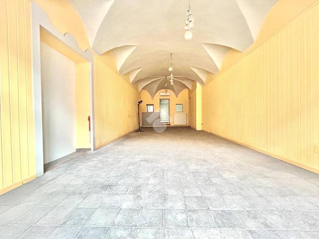 negozio in vendita a Novi Ligure