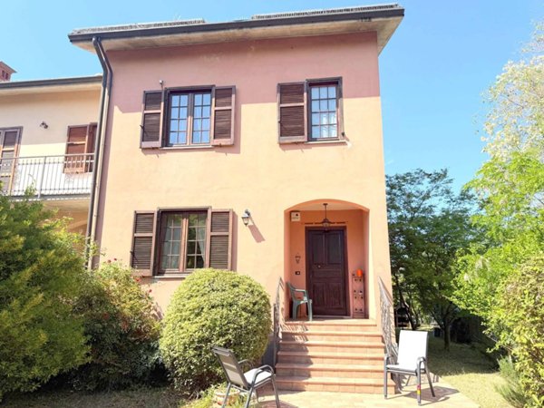casa indipendente in vendita a Novi Ligure