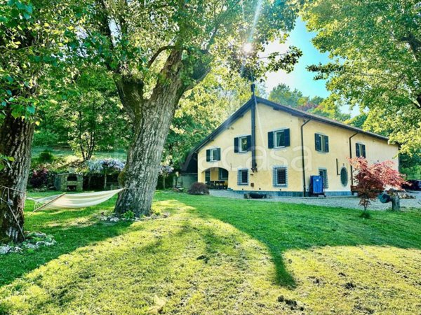 casa indipendente in vendita a Novi Ligure in zona Barbellotta