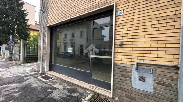 locale commerciale in vendita a Novi Ligure