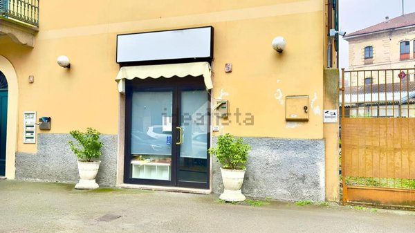 locale commerciale in vendita a Novi Ligure