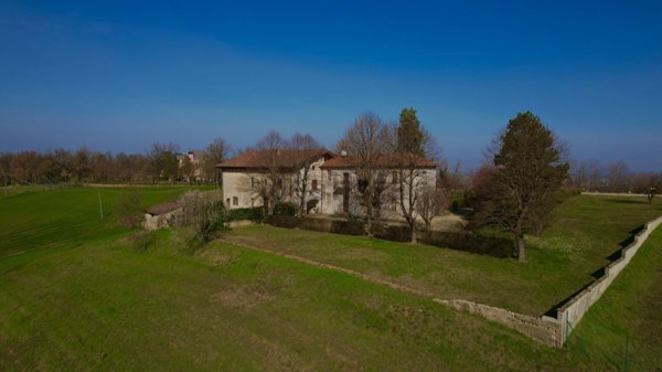 casa indipendente in vendita a Novi Ligure in zona Merella