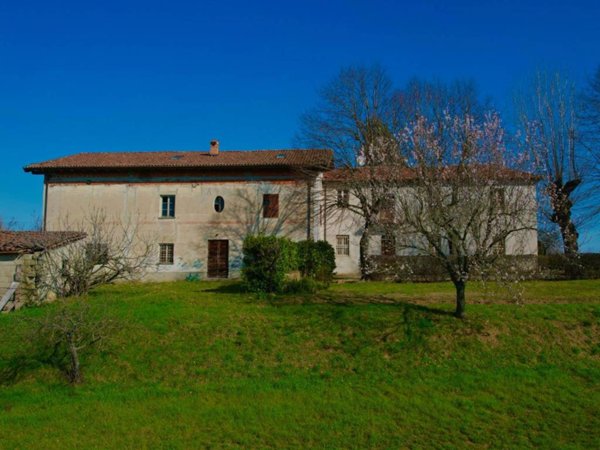 casa indipendente in vendita a Novi Ligure in zona Merella