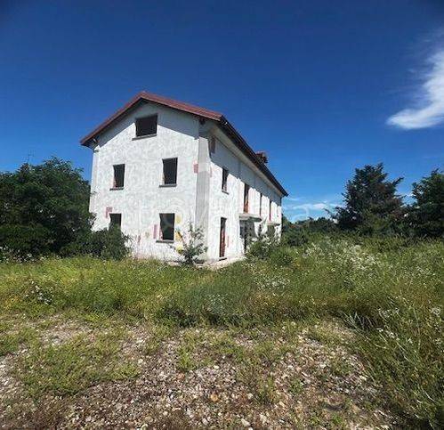 casa indipendente in vendita a Novi Ligure