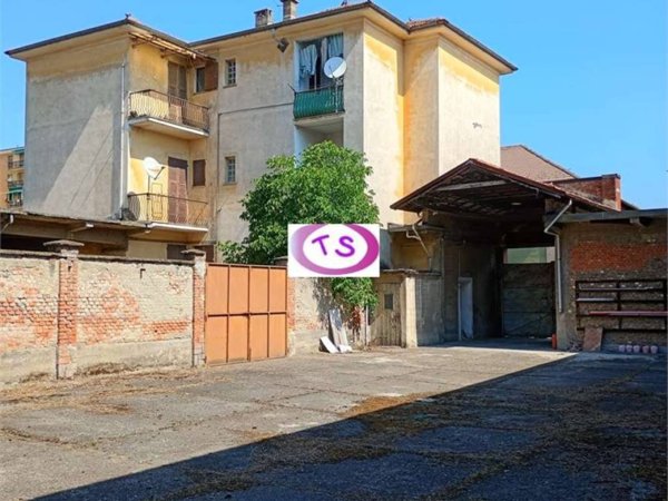 intera palazzina in vendita a Novi Ligure